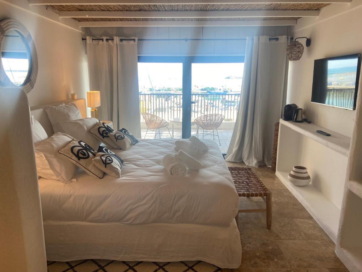 Les Vagues Hotel Сен Мари де ла Мер Екстериор снимка