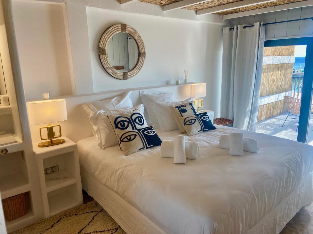 Les Vagues Hotel Сен Мари де ла Мер Екстериор снимка