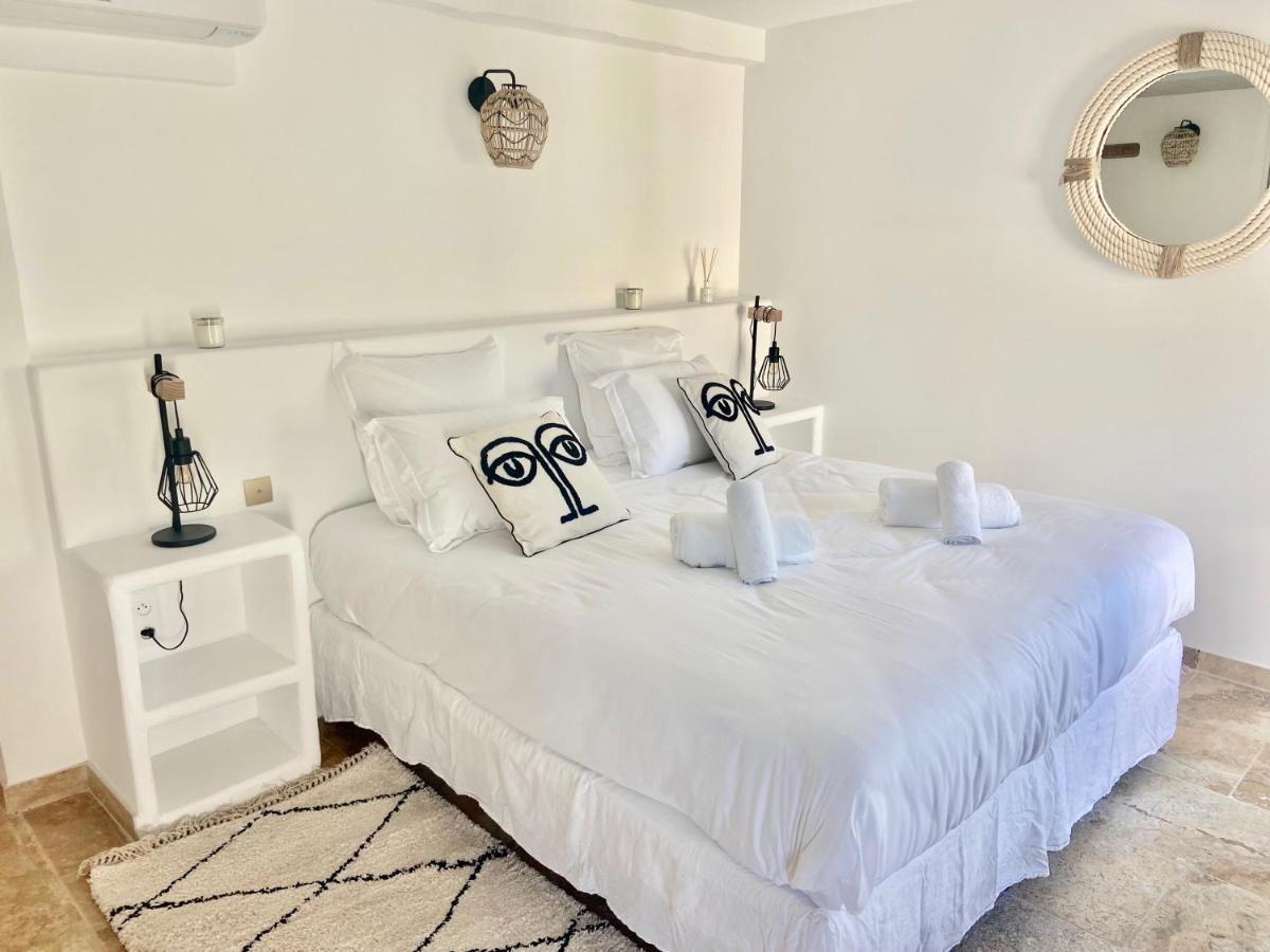 Les Vagues Hotel Сен Мари де ла Мер Екстериор снимка