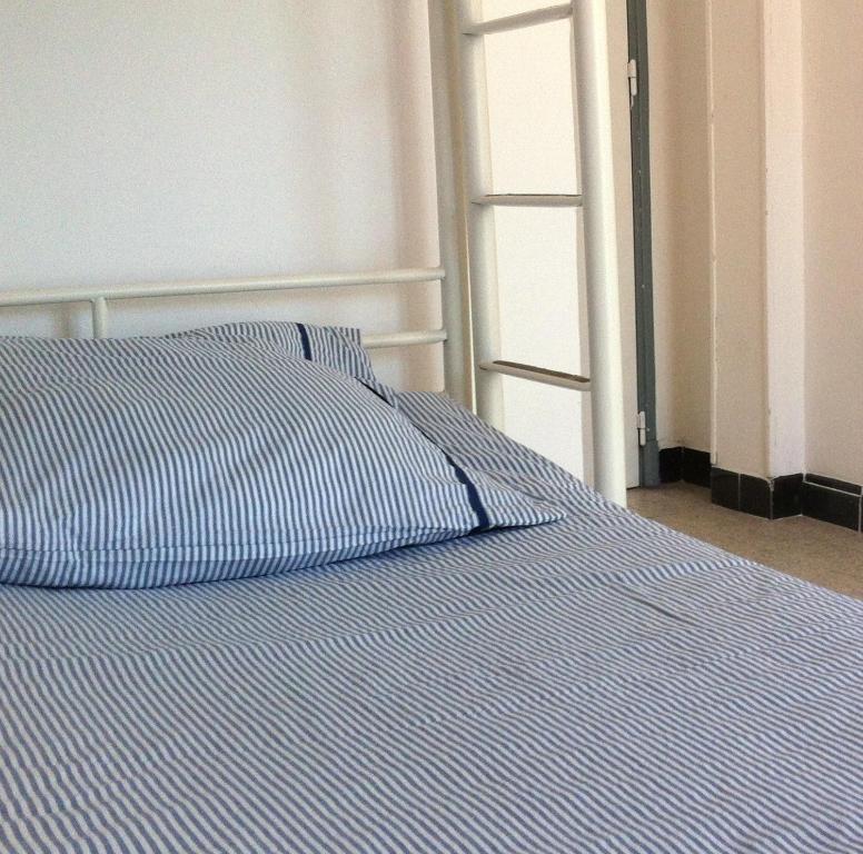 Les Vagues Hotel Сен Мари де ла Мер Екстериор снимка